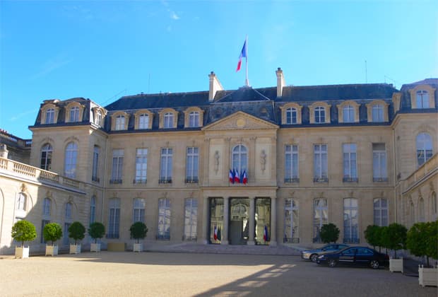 Cover Image for La France autorise les essais de voiture autonome